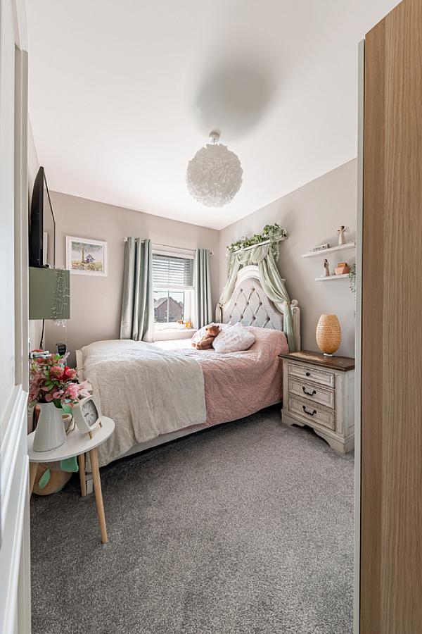 36 Rowanvale Crescent