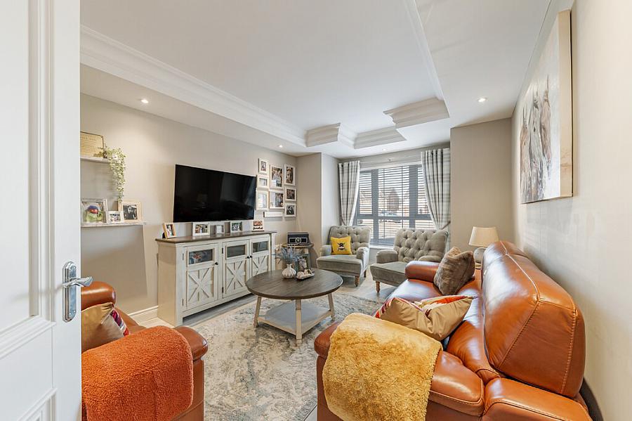 36 Rowanvale Crescent