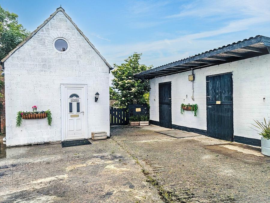 65 Ballyeasborough Road