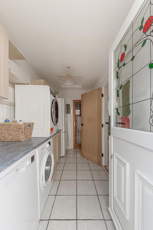 54 Lisbane Road