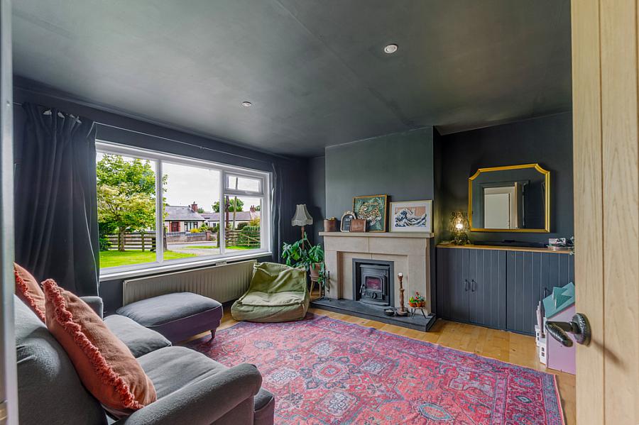 54 Lisbane Road