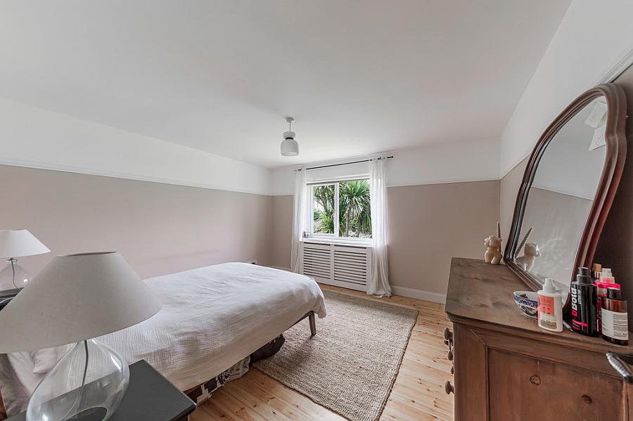 54 Lisbane Road