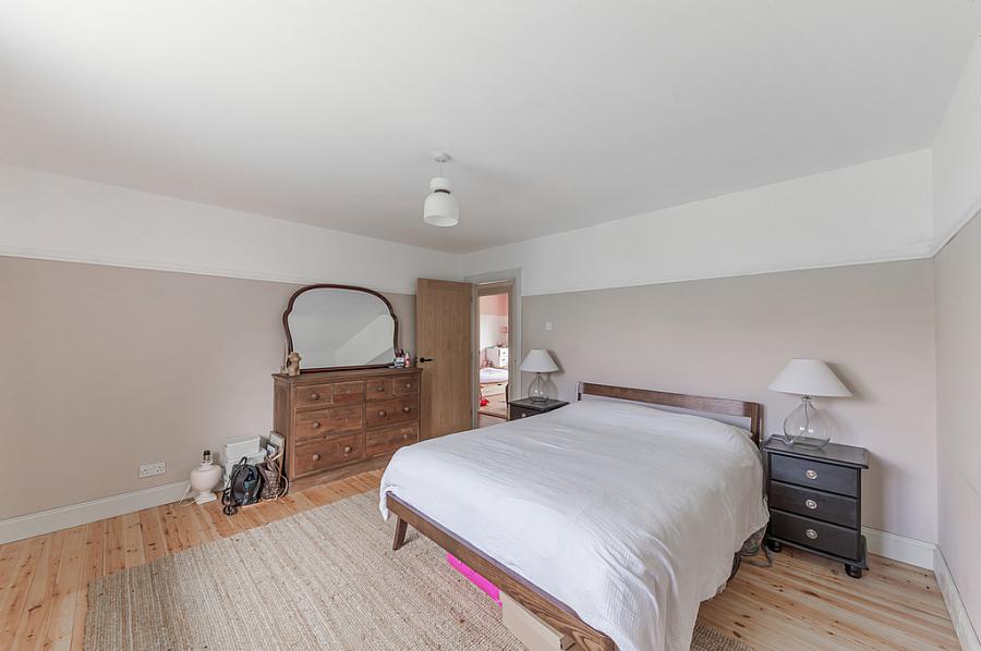 54 Lisbane Road