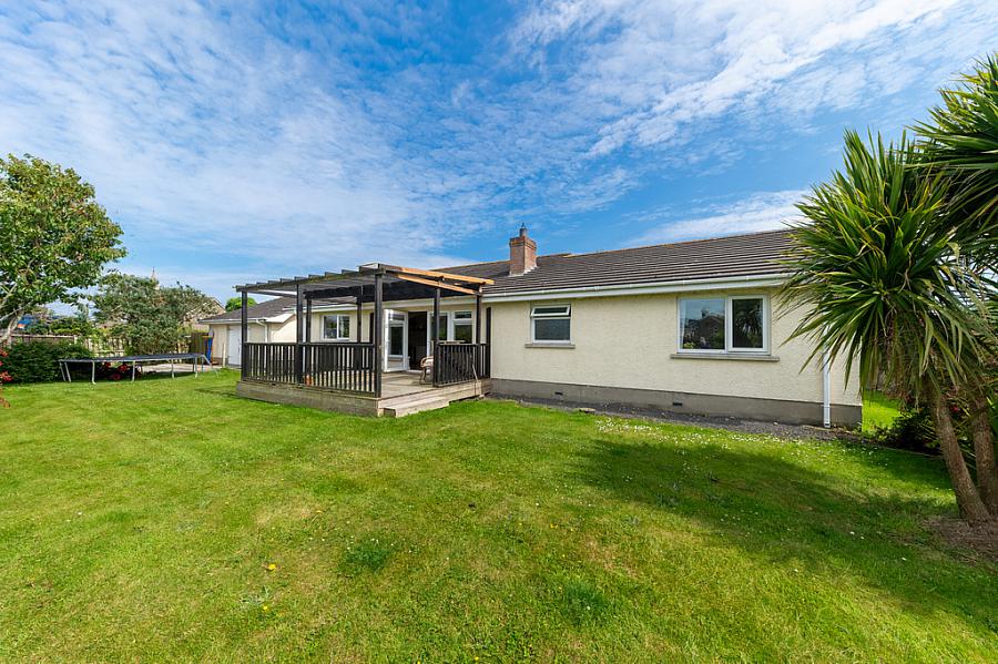 54 Lisbane Road