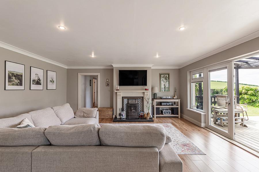 54 Lisbane Road