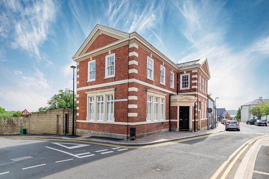 The Old Bank, 36A The Square