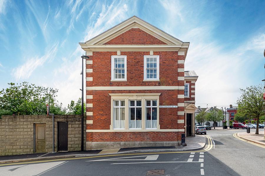 The Old Bank, 36a The Square