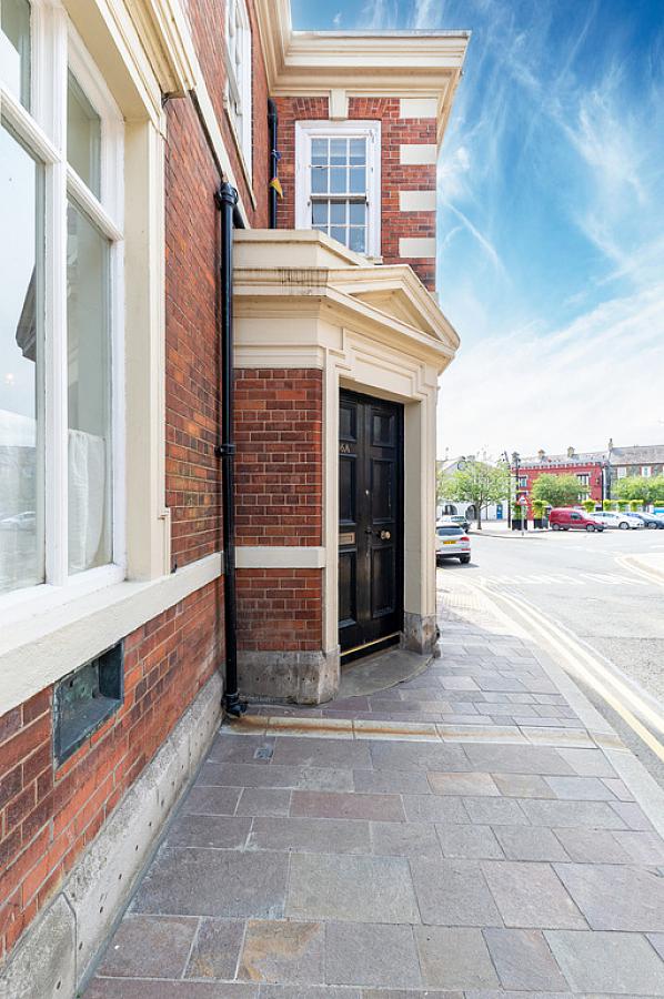 The Old Bank, 36a The Square