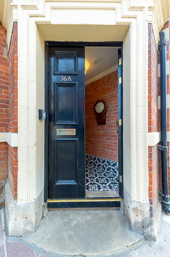 The Old Bank, 36a The Square
