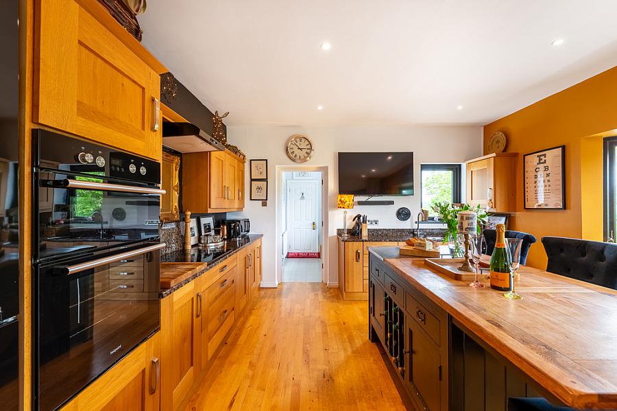 17a Bar Hall Road
