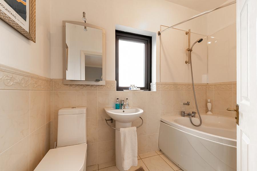 17a Bar Hall Road