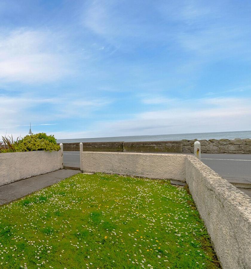 18 Shore Road