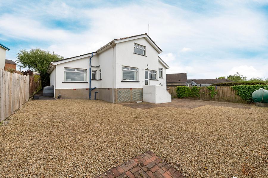 17 Belvedere Road