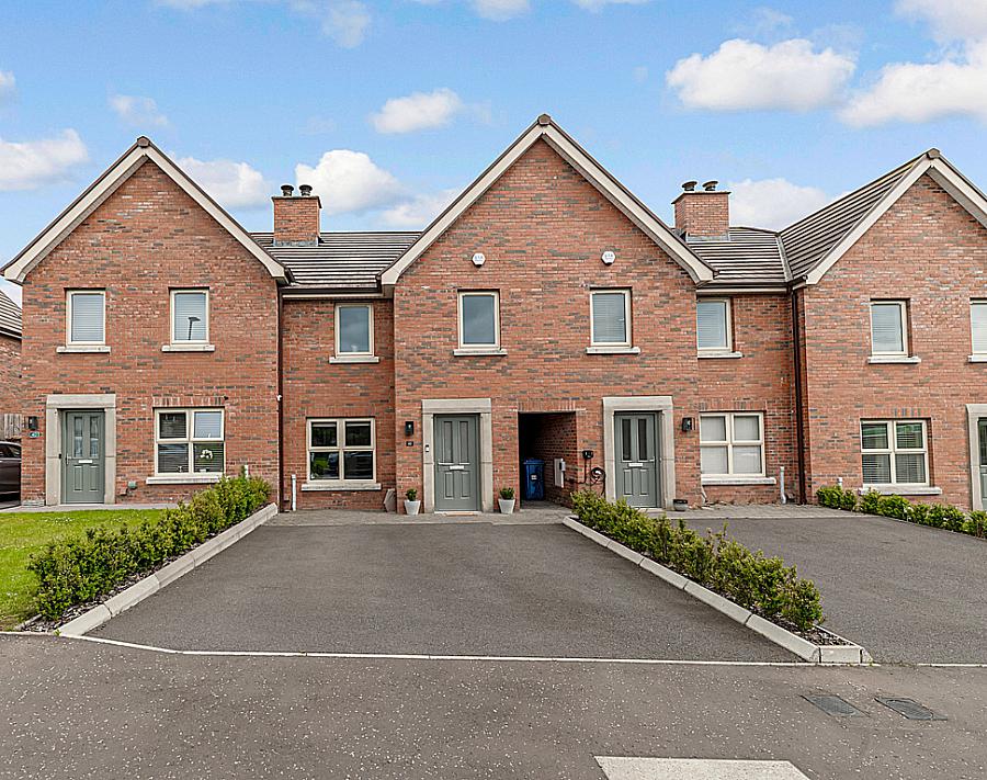 42 Ballyvarnet Lane