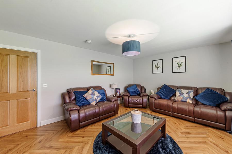 6 Castle Meadow Link