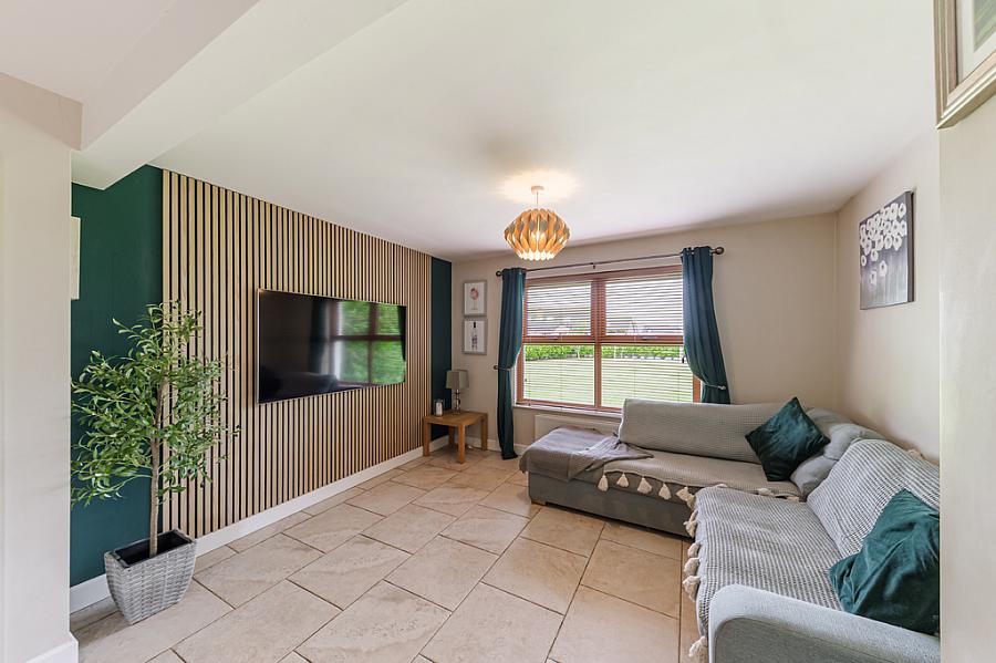 6 Castle Meadow Link