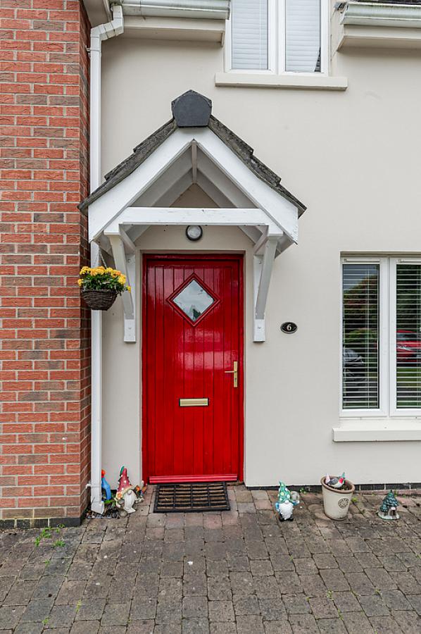 6 Old Dundonald Mews