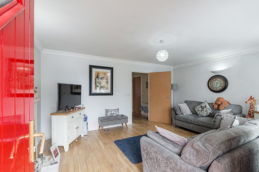 6 Old Dundonald Mews