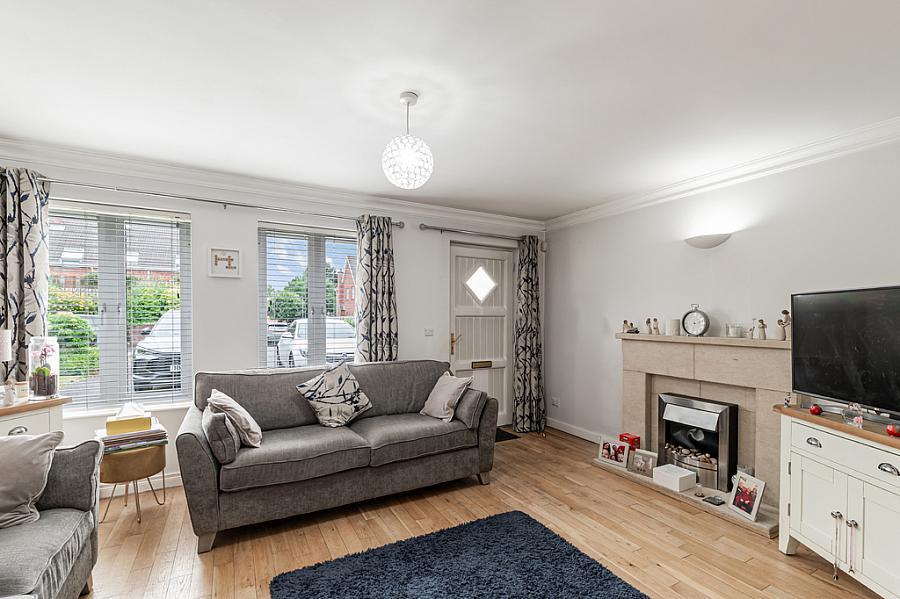 6 Old Dundonald Mews