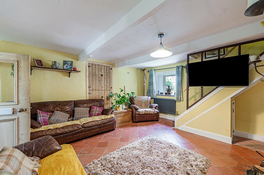 Hollytree Cottage, 10 Deer Park Road Hollytree Cottage, 10 Deer Park Road