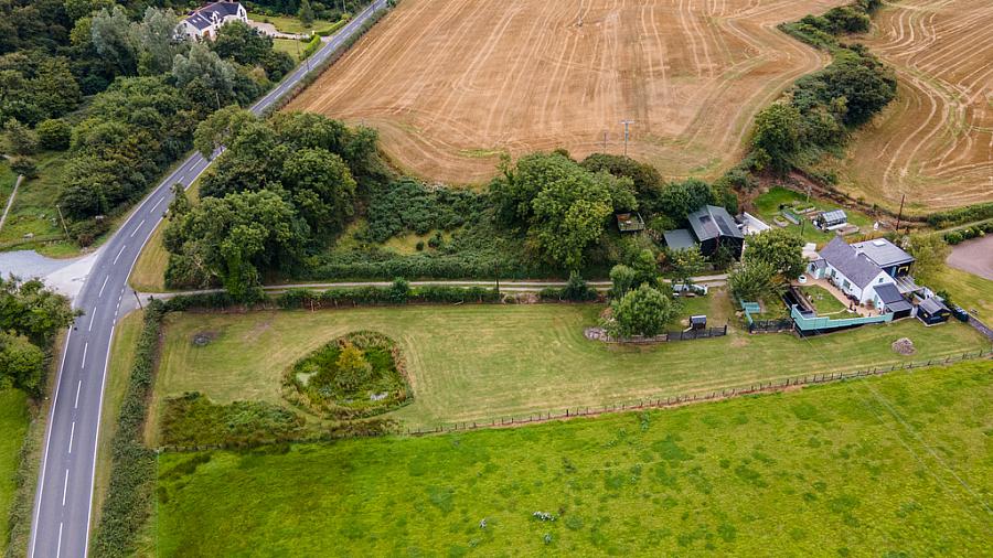 Hollytree Cottage, 10 Deer Park Road