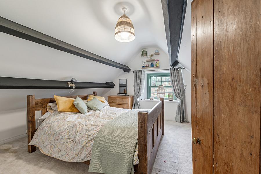 Hollytree Cottage, 10 Deer Park Road