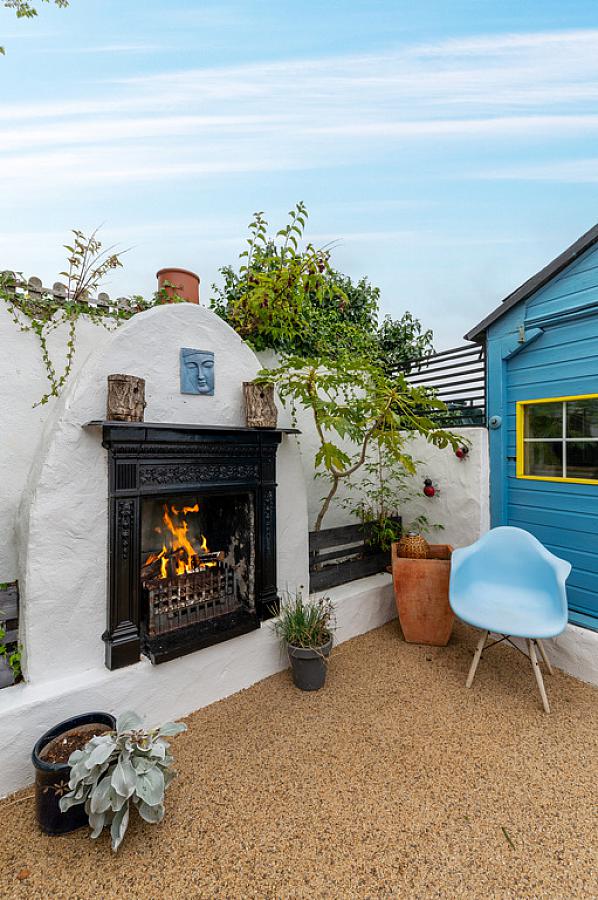 Hollytree Cottage, 10 Deer Park Road