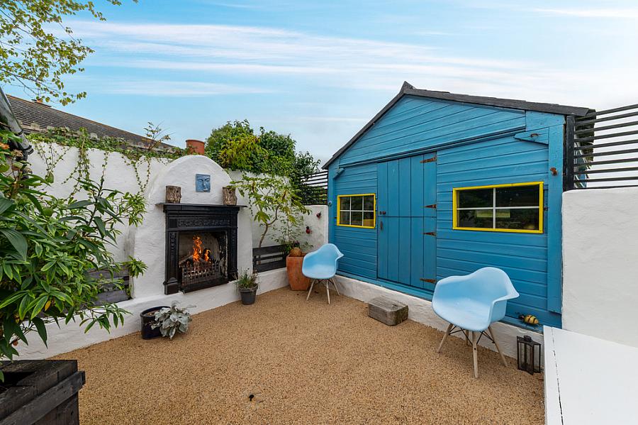 Hollytree Cottage, 10 Deer Park Road