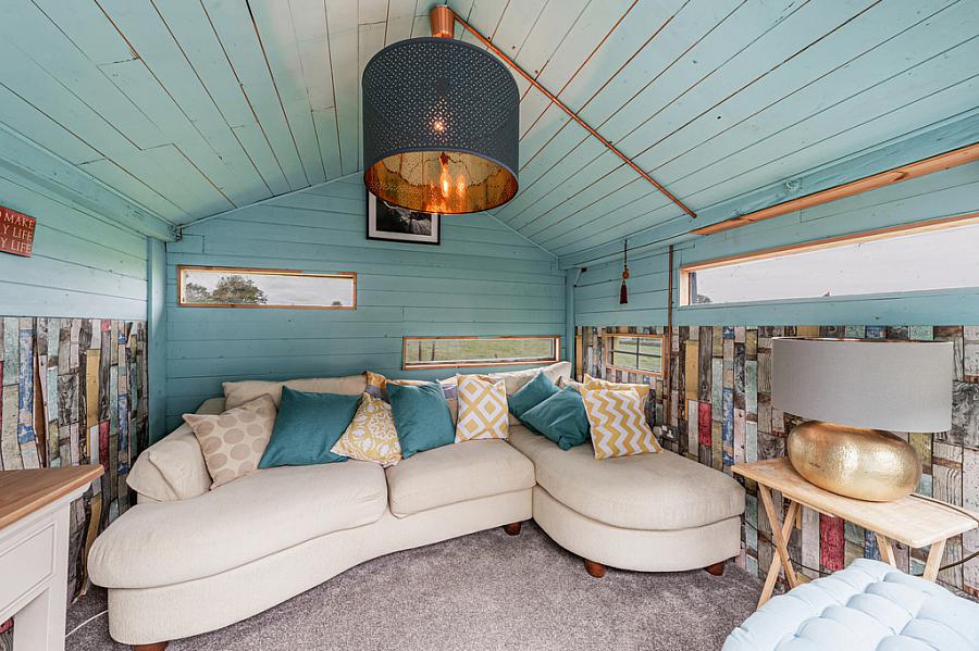Hollytree Cottage, 10 Deer Park Road