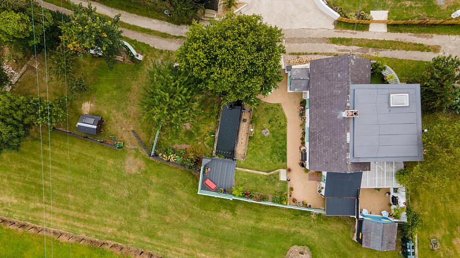Hollytree Cottage, 10 Deer Park Road