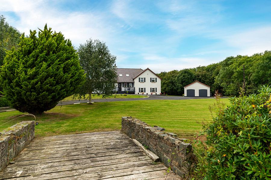 Lake Bridge, 13A Glastry Road
