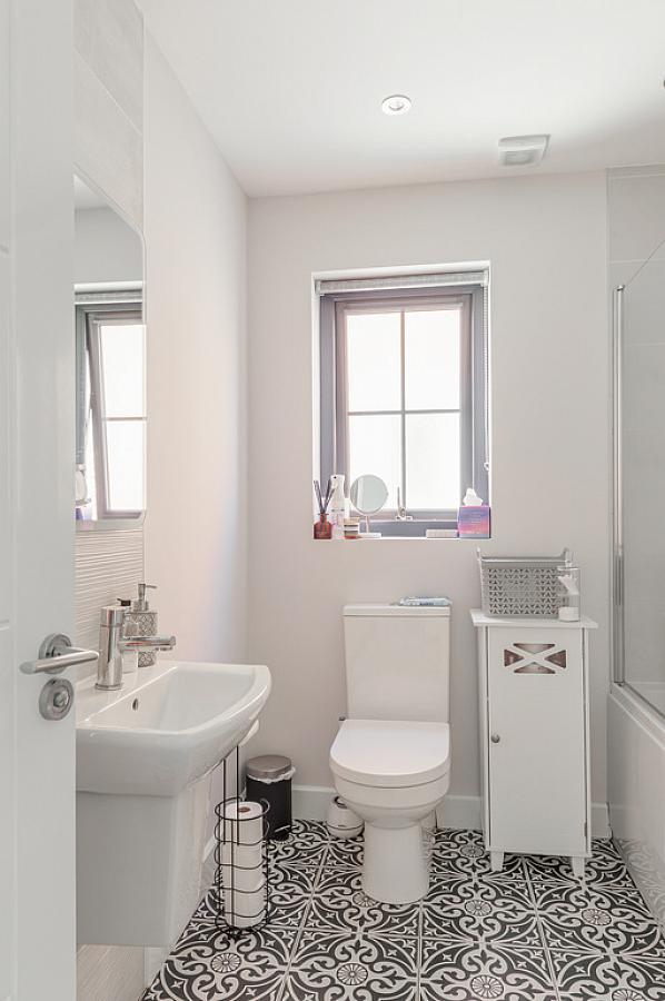 7 Rocklyn Mews