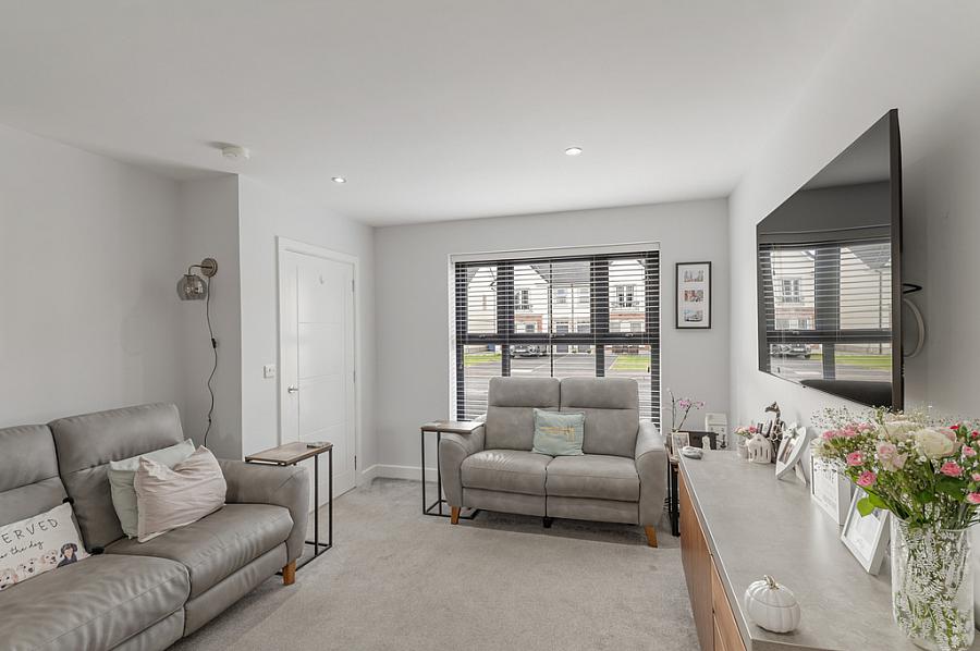 7 Rocklyn Mews