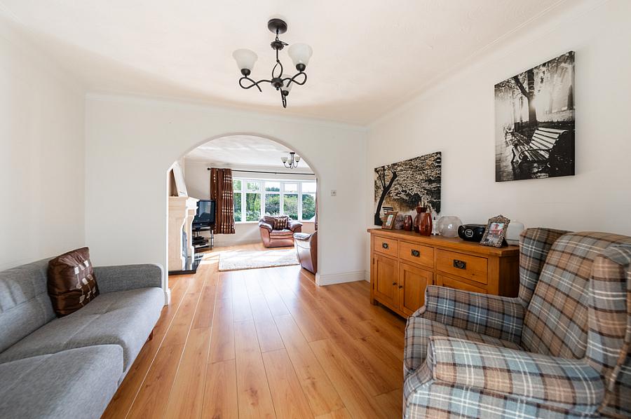 24 Crossgar Road East