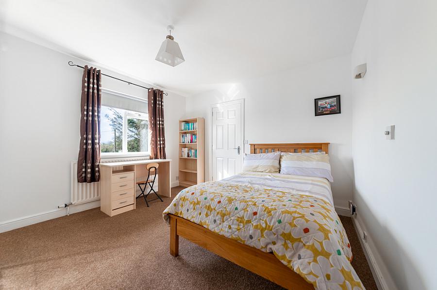 24 Crossgar Road East