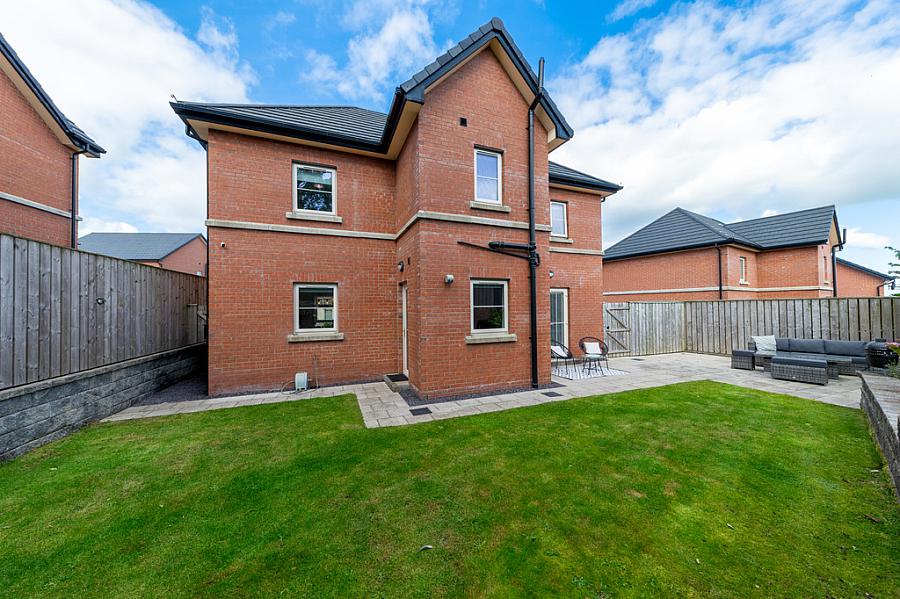 33 Lynn Hall Place
