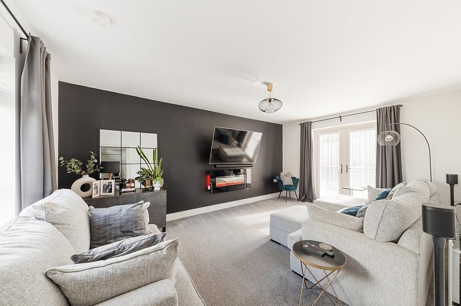 33 Lynn Hall Place