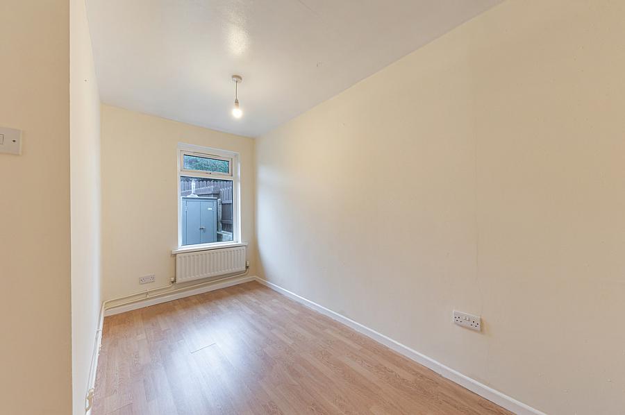 11 Ashmount Park