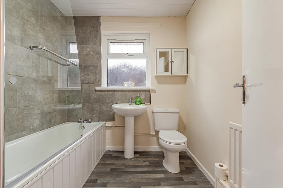 11 Ashmount Park