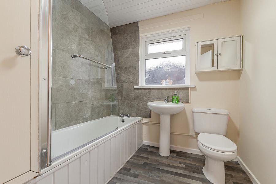 11 Ashmount Park