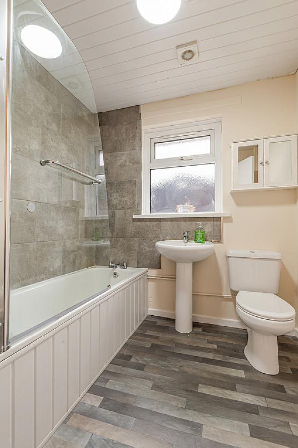 11 Ashmount Park