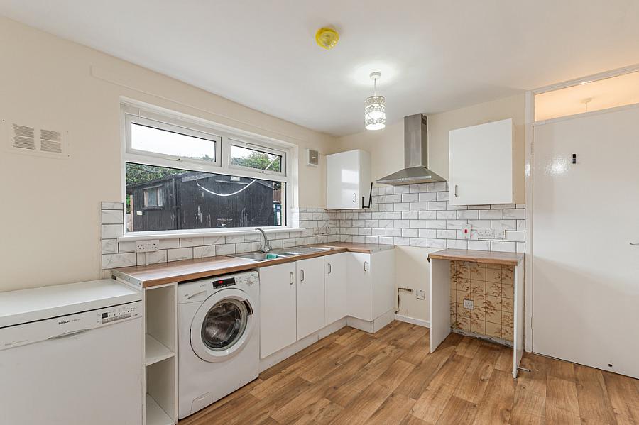 11 Ashmount Park