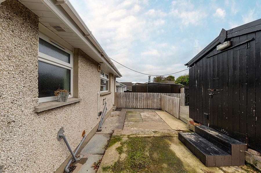 11 Ashmount Park