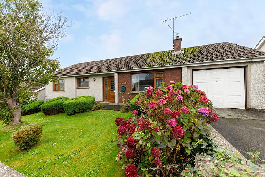 13 Rockfield Park