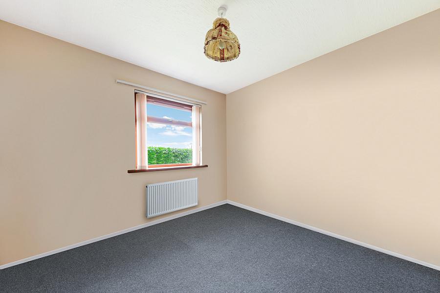 13 Rockfield Park