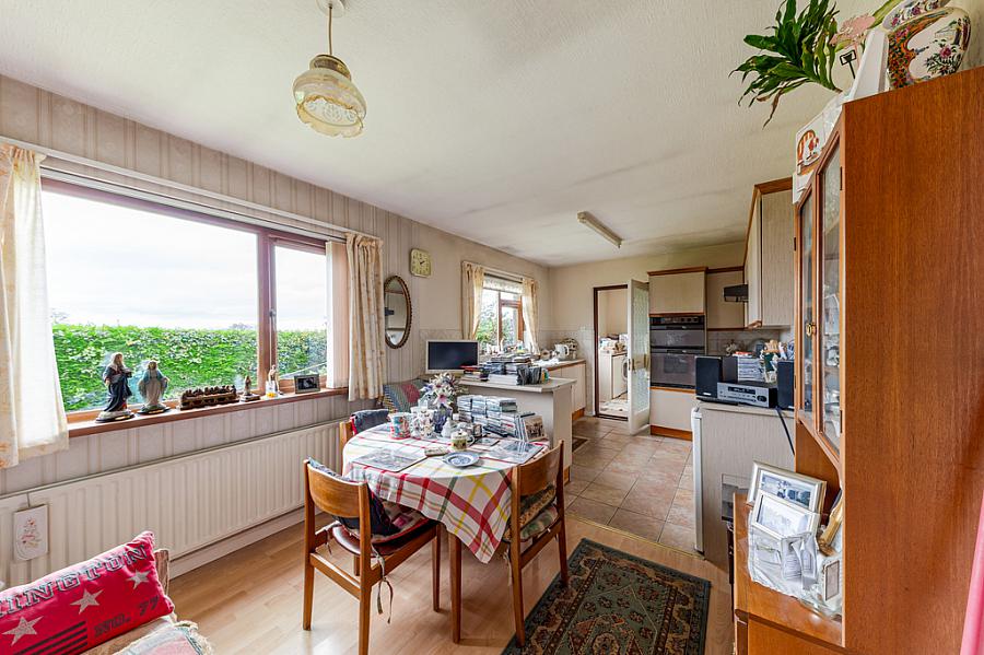 13 Rockfield Park