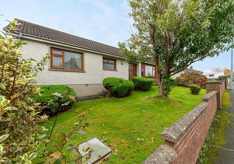 13 Rockfield Park
