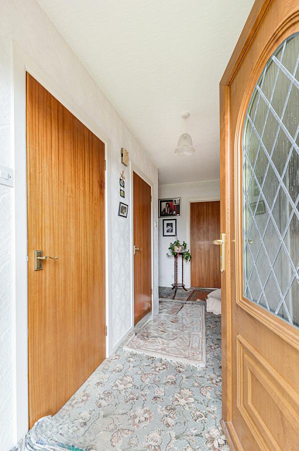 13 Rockfield Park