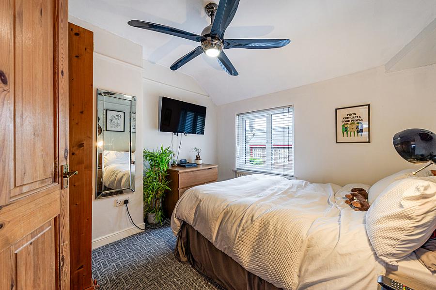 76 Ulsterville Gardens