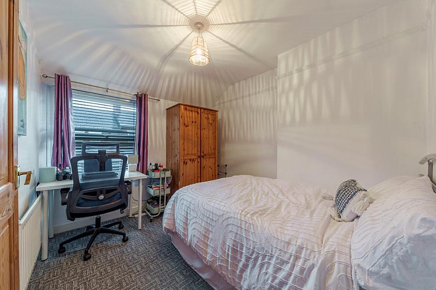 76 Ulsterville Gardens